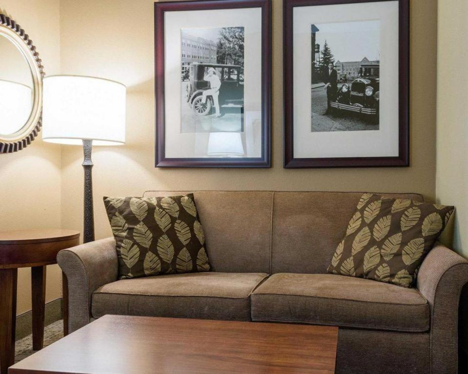 Comfort Suites Старквілл Екстер'єр фото