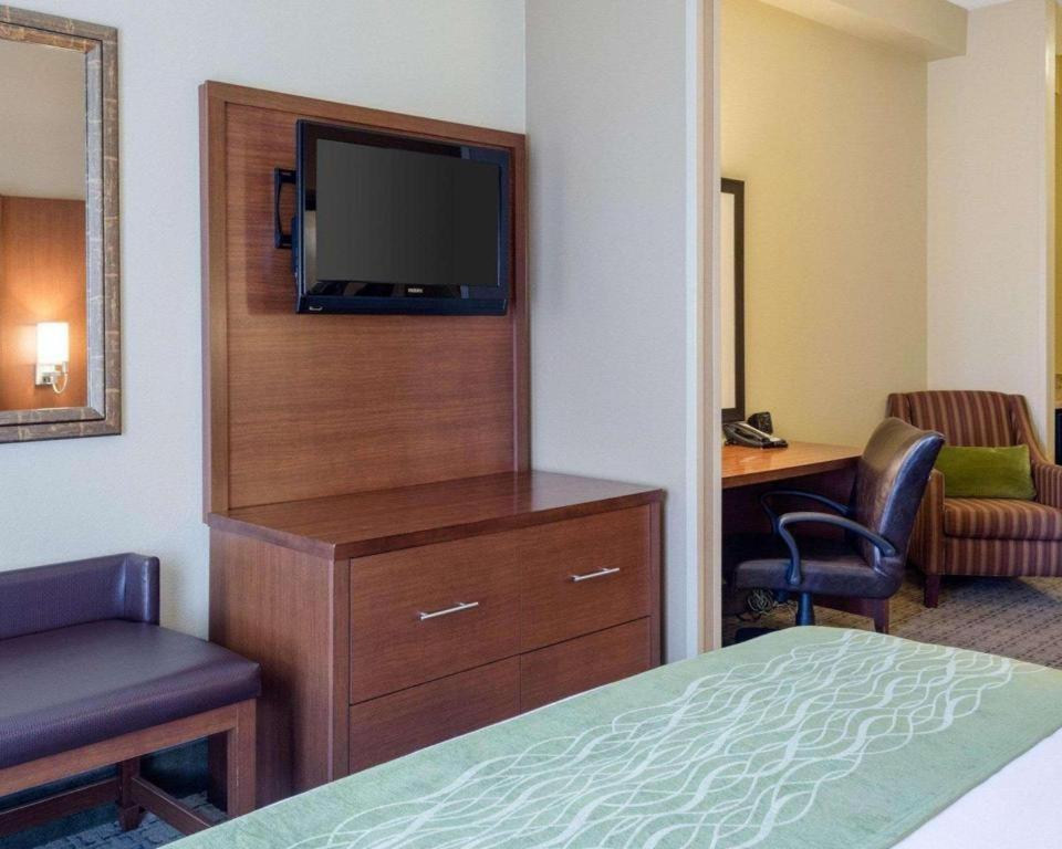 Comfort Suites Старквілл Екстер'єр фото